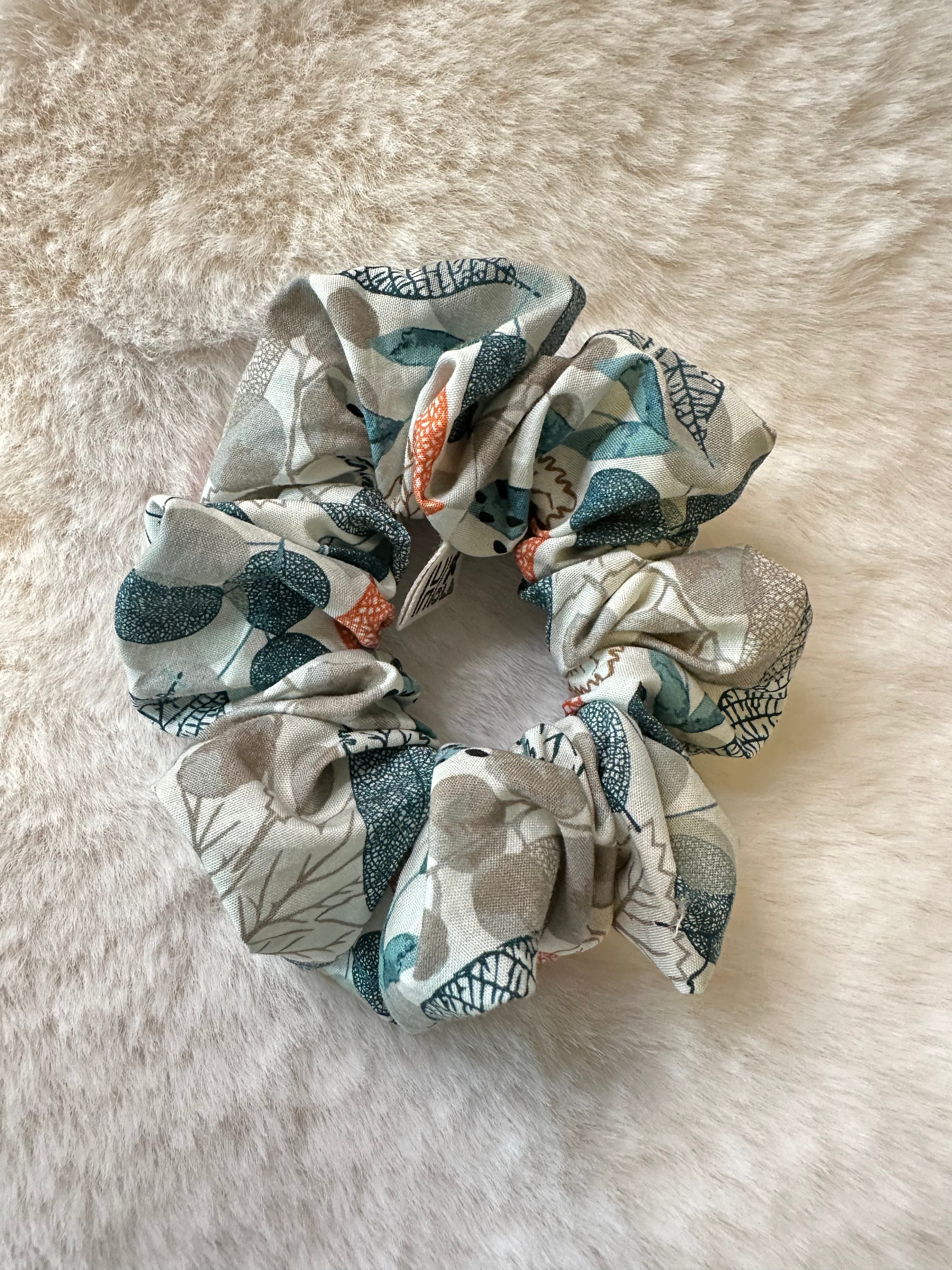 Handgemachte Scrunchies aus Baumwollstoff | Größen S M L Farben und Muster