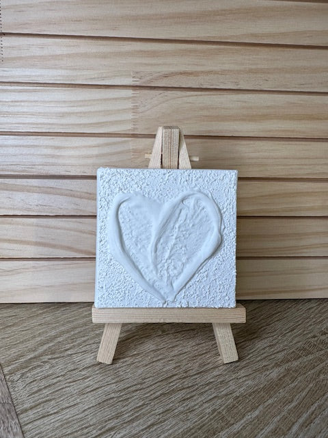 Cuadro Minimalista Blanco con detalles de corazón