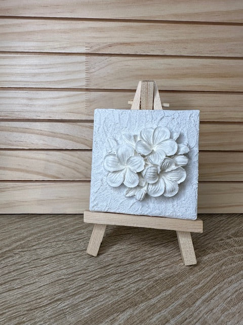 Cuadro Minimalista Blanco con detalles de ramo de flores